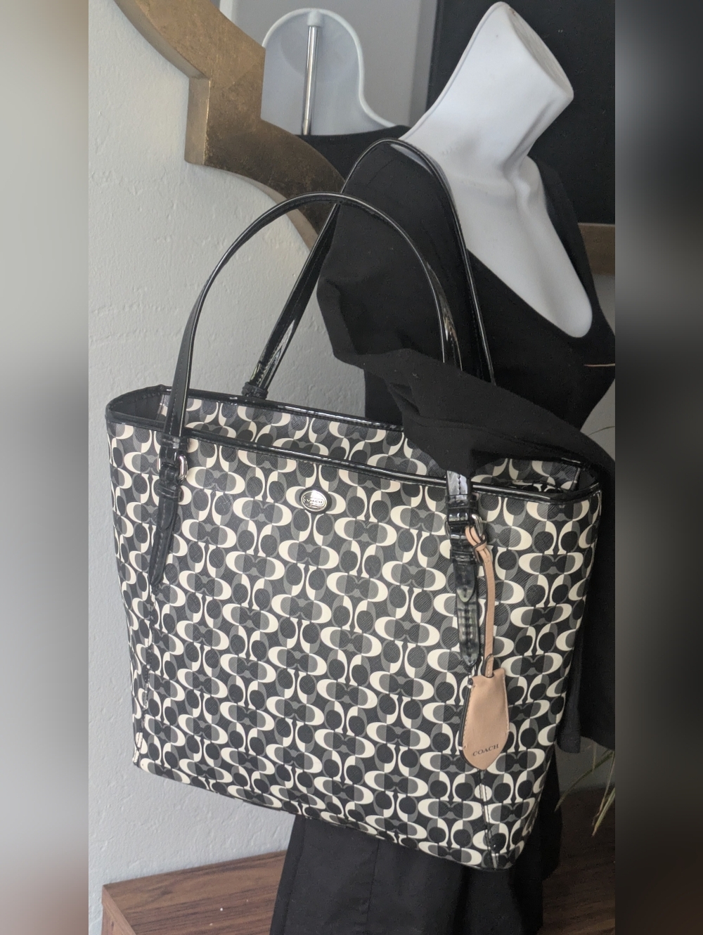 Coach  Peyton Signature C' Tote Shoulder Bag.